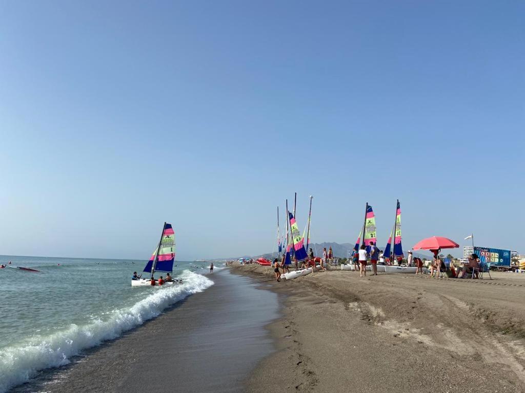 维拉Dumar Puerto Rey公寓 外观 照片